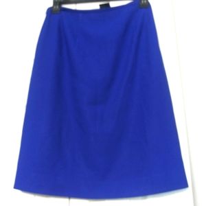 Kasper ASL PETITE BLUE MIDI SKIRT SIZE 4P. 50% acetate 50% polyester.